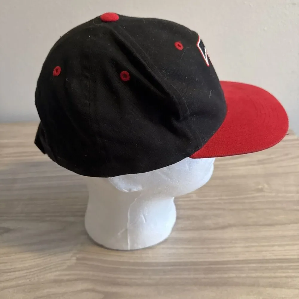 Vintage NFL Kids Adjustable Hat Atlanta Falcons Logo Black Red‎